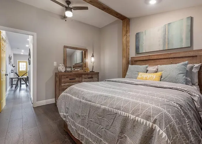 Gambino Getaway Shotgun Style Apt In The Heart Of Ybor City
